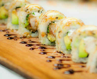 Medium sushi roll main