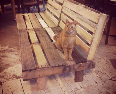 Medium pallet patio furniture