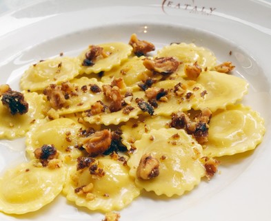 Medium cacio and pepe ravioli