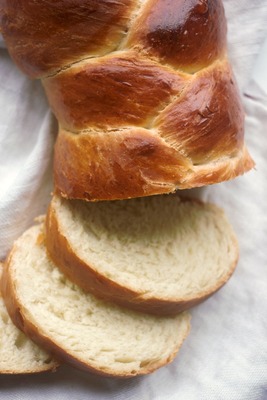 Carousel basic challah bread